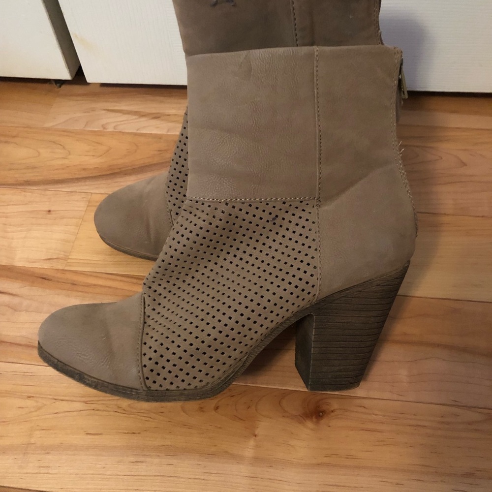 Heels!
